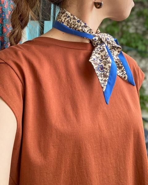 冷感シート付小花柄スカーフ【Made in Japan】 - Carry On