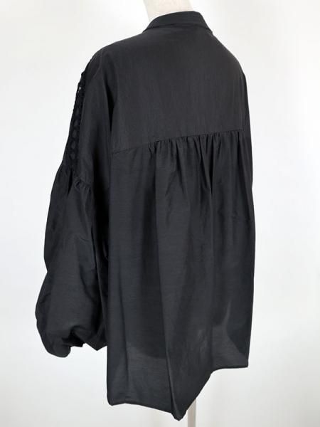 Lallia Mu】ショルダーレースシアーシャツブラウス 【Made in