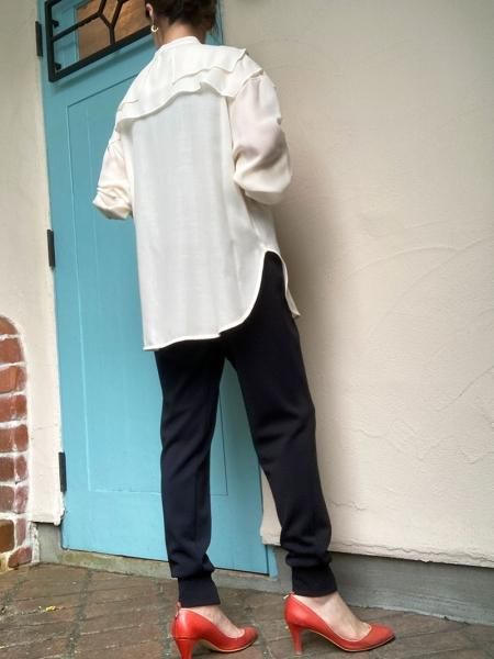 美品 Lallia Mu ラリアムー クロッシェカフネックピースブラウス 美品 Lallia Mu ラリアムー クロッシェカフネックピースブラウス