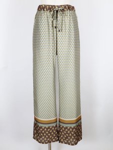 【Lallia Mu】スカーフパターンイージーパンツ【Made in Japan】
