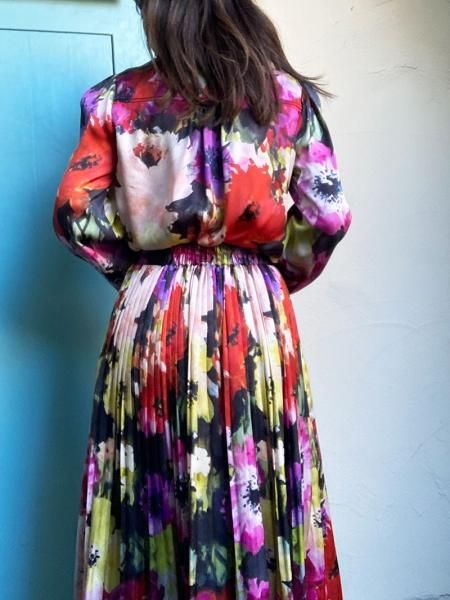 DOUBLE STANDARD CLOTHING】サテンフラワープリントブラウス - Carry