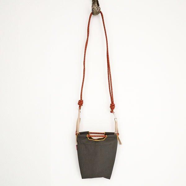 ESSENTIALS ロコフリントトロッフショルタフティ 【関税込】 DOUBLE STANDARD CLOTHING×BALL＆CHAIN】Dロゴベアショルダー