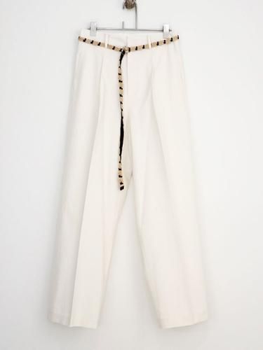 MARGAUX】 ベルト付きワンタックチノパンツ - Carry On ONLINE STORE