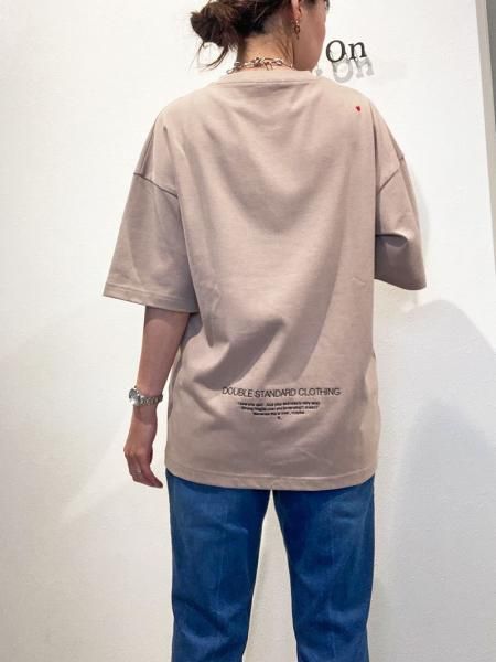 DOUBLE STANDARD CLOTHING】エンボスロゴ天竺TEE - Carry On