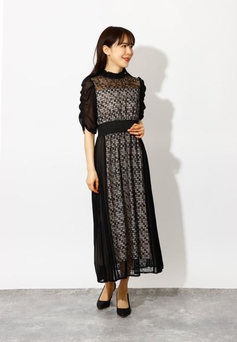 おしゃれなチェック柄が目を引く結婚式やパーティーにピッタリのドレス