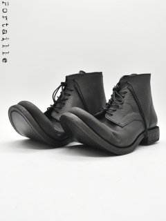 <img class='new_mark_img1' src='https://img.shop-pro.jp/img/new/icons20.gif' style='border:none;display:inline;margin:0px;padding:0px;width:auto;' />Portaille Ankle boots