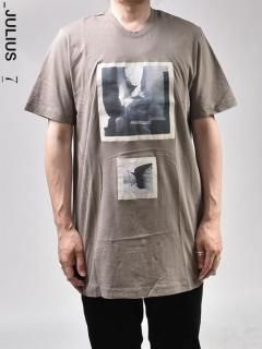 JULIUS SHORT SLEEVE PRINT T SHIRT -KHAKI GRAY-