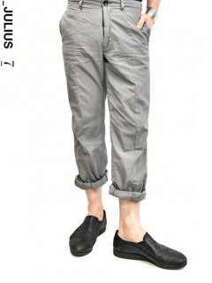 _JULIUS  Seamed Narrow Pants<img class='new_mark_img2' src='https://img.shop-pro.jp/img/new/icons38.gif' style='border:none;display:inline;margin:0px;padding:0px;width:auto;' />