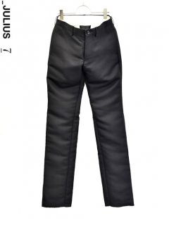_JULIUS Narrow Trousers<img class='new_mark_img2' src='https://img.shop-pro.jp/img/new/icons38.gif' style='border:none;display:inline;margin:0px;padding:0px;width:auto;' />