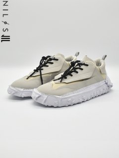 <img class='new_mark_img1' src='https://img.shop-pro.jp/img/new/icons20.gif' style='border:none;display:inline;margin:0px;padding:0px;width:auto;' />NILøS 740FWM1 SNEAKER -OFF WHITE-