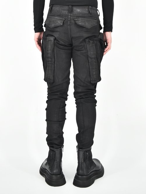 JULIUS[ユリウス] LIMITED VERTICAL SKINNY GAS MASK CARGO