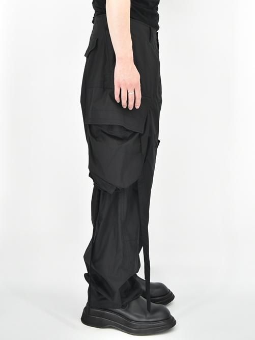 ユリウス JULIUS 12oz Denim Wide Gasmask Cargo Pants（BLACK