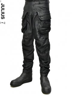 _JULIUS Tuck up Gasmask Cargo Pants<img class='new_mark_img2' src='https://img.shop-pro.jp/img/new/icons38.gif' style='border:none;display:inline;margin:0px;padding:0px;width:auto;' />