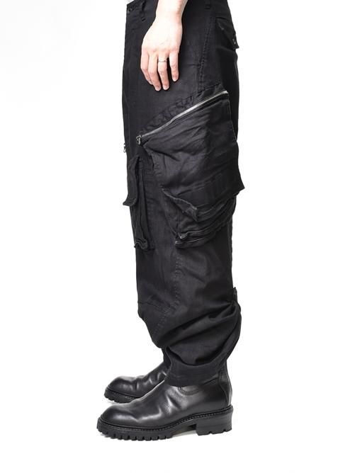 JULIUS カーゴパンツ 1 Julius Gasmask カーゴパンツ | ブラック | FARFETCH JP