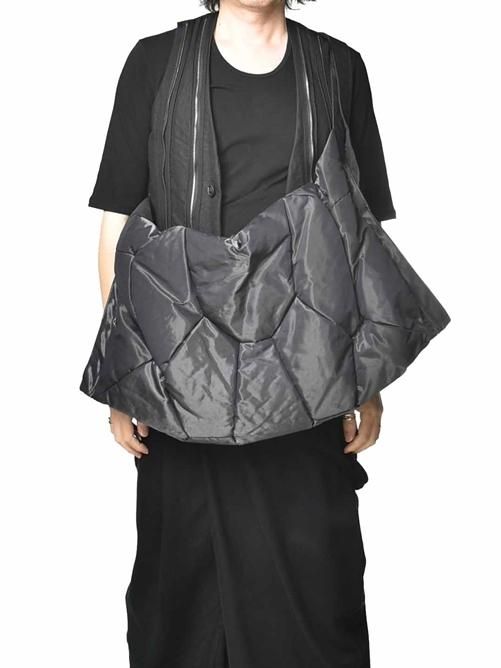 JULIUS[ユリウス] / GORDINI EDGE SEAM PADDED SHOULDER BAG