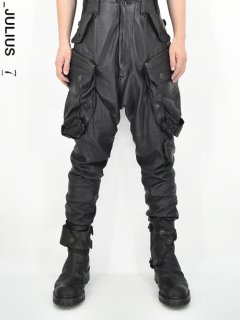 _JULIUS LEATHER GAS MASK CARGO PANTS<img class='new_mark_img2' src='https://img.shop-pro.jp/img/new/icons8.gif' style='border:none;display:inline;margin:0px;padding:0px;width:auto;' />