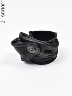 ͽ󥢥ƥࢨ_JULIUS LEATHER MAGAZINE HOLDER WRISTBAND<img class='new_mark_img2' src='https://img.shop-pro.jp/img/new/icons8.gif' style='border:none;display:inline;margin:0px;padding:0px;width:auto;' />