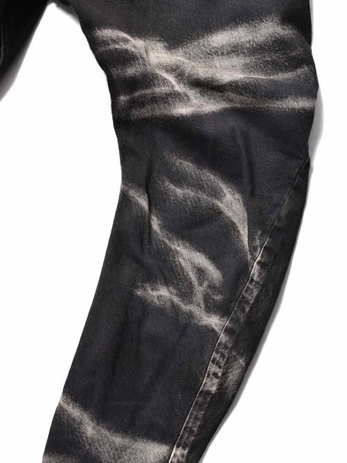 JULIUS デニムクロッチパンツ JULIUS - キーストラップ付きクロッチデニム - Crotch Pants