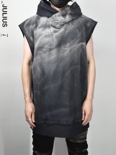 _JULIUS Faded Sleeveless Hoodie<img class='new_mark_img2' src='https://img.shop-pro.jp/img/new/icons8.gif' style='border:none;display:inline;margin:0px;padding:0px;width:auto;' />
