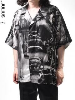JULIUS Glide Overshirt — Residual Form<img class='new_mark_img2' src='https://img.shop-pro.jp/img/new/icons8.gif' style='border:none;display:inline;margin:0px;padding:0px;width:auto;' />