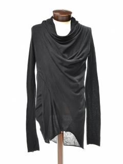 JULIUS Cowl Neck Drape Top<img class='new_mark_img2' src='https://img.shop-pro.jp/img/new/icons8.gif' style='border:none;display:inline;margin:0px;padding:0px;width:auto;' />
