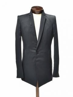 JULIUS Prism Tailored Jacket<img class='new_mark_img2' src='https://img.shop-pro.jp/img/new/icons8.gif' style='border:none;display:inline;margin:0px;padding:0px;width:auto;' />