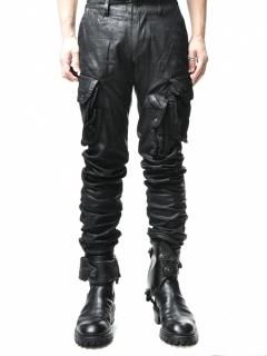 JULIUS Coated Gasmask Skinny Pants<img class='new_mark_img2' src='https://img.shop-pro.jp/img/new/icons8.gif' style='border:none;display:inline;margin:0px;padding:0px;width:auto;' />