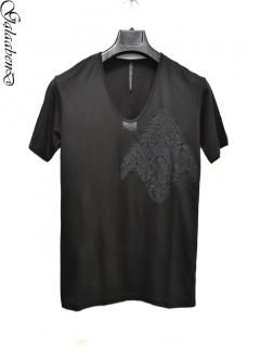 GalaabenD U-neck T-shirt<img class='new_mark_img2' src='https://img.shop-pro.jp/img/new/icons38.gif' style='border:none;display:inline;margin:0px;padding:0px;width:auto;' />