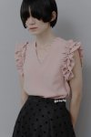 <img class='new_mark_img1' src='https://img.shop-pro.jp/img/new/icons14.gif' style='border:none;display:inline;margin:0px;padding:0px;width:auto;' />ONESIDE PEARL FRILL SLEEVE BLOUSE
						
			
