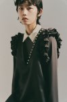 <img class='new_mark_img1' src='https://img.shop-pro.jp/img/new/icons8.gif' style='border:none;display:inline;margin:0px;padding:0px;width:auto;' />FRILL DOUBLE CUFFS BLOUSE
					