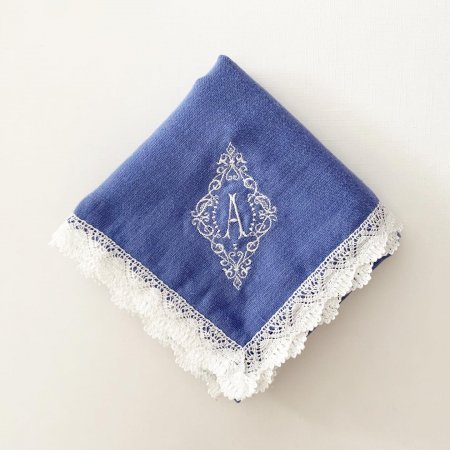 イニシャル刺繍ダブルガーゼレースハンカチ（BLUE） - YLINUM Online Shop