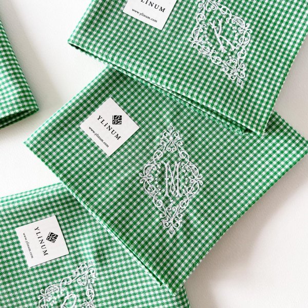 イニシャル刺繍ギンガムチェックのハンカチ（GREEN*WHITE） - YLINUM 