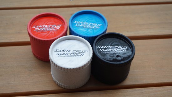 Santa Cruz Shredder 3 Piece Hemp Grinder - ボング パイプ通販 高円寺 月の社(つきのやしろ）