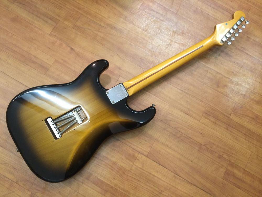 中古品 Fender Japan ST57-65 2TS ｗ/USAピックアップ - 奈良市のギターショップ “Sunshine Guitar”  -サンシャインギター 高価買取します！