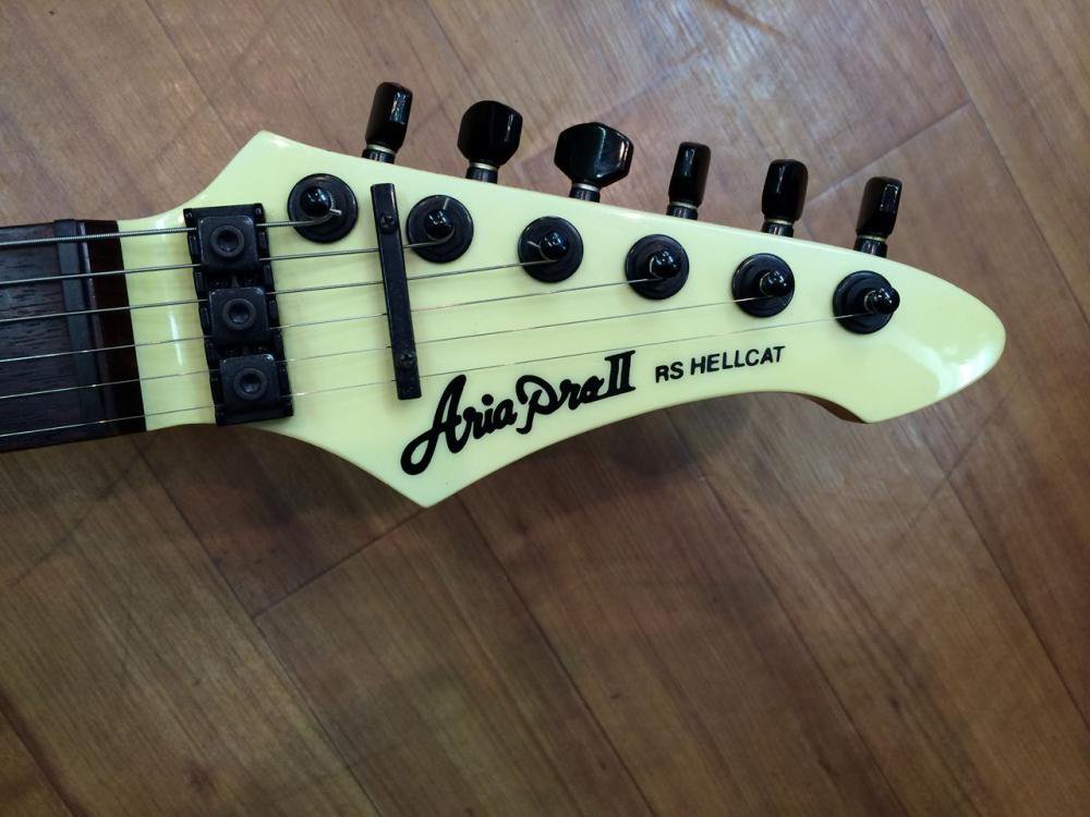 中古品 AriaproⅡ RS HELLCAT - 奈良市のギターショップ “Sunshine Guitar” -サンシャインギター 高価買取します！