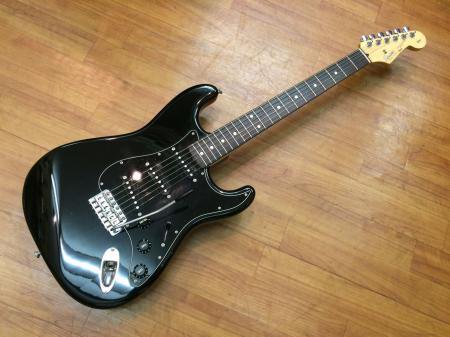 中古品 Squier SST-33 BLK/R 日本製 - 奈良市のギターショップ “Sunshine Guitar” -サンシャインギター  高価買取します！