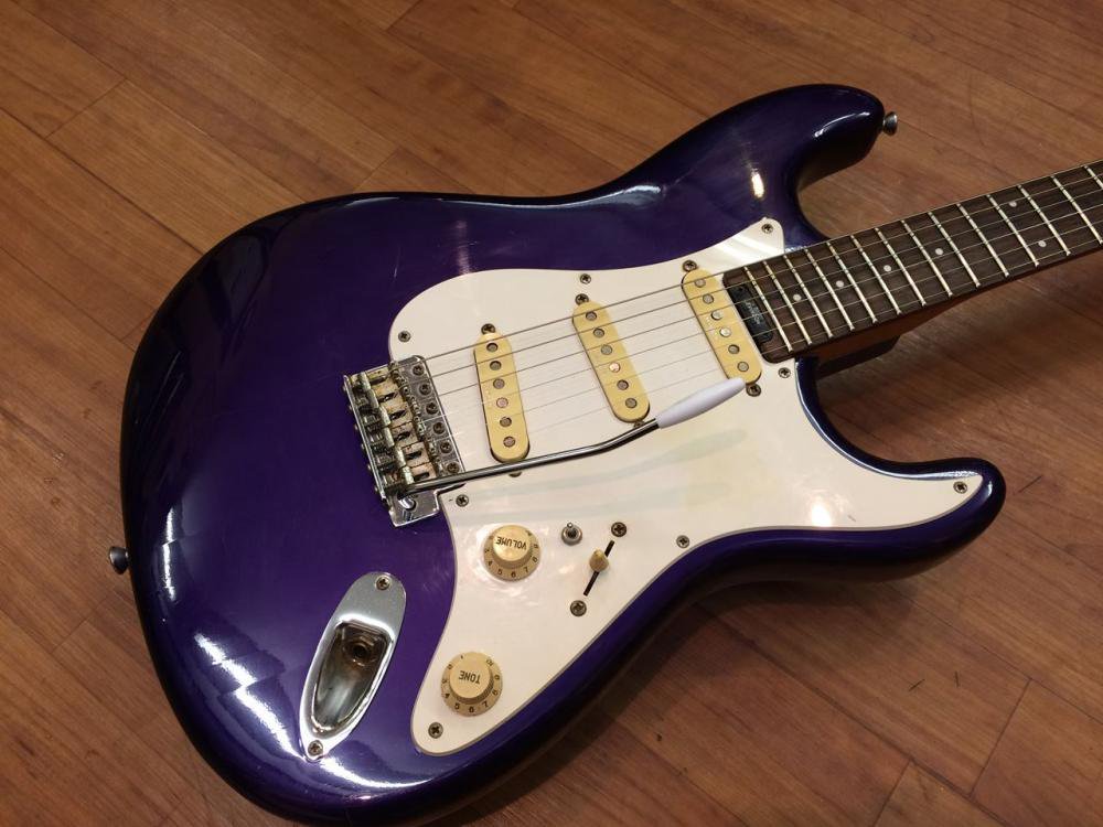 中古品 BLADE ST Type Metallic Purple / Levinson - Sunshine Guitar （サンシャインギター）-  奈良市のギターレッスン、販売、買取、修理はおまかせください