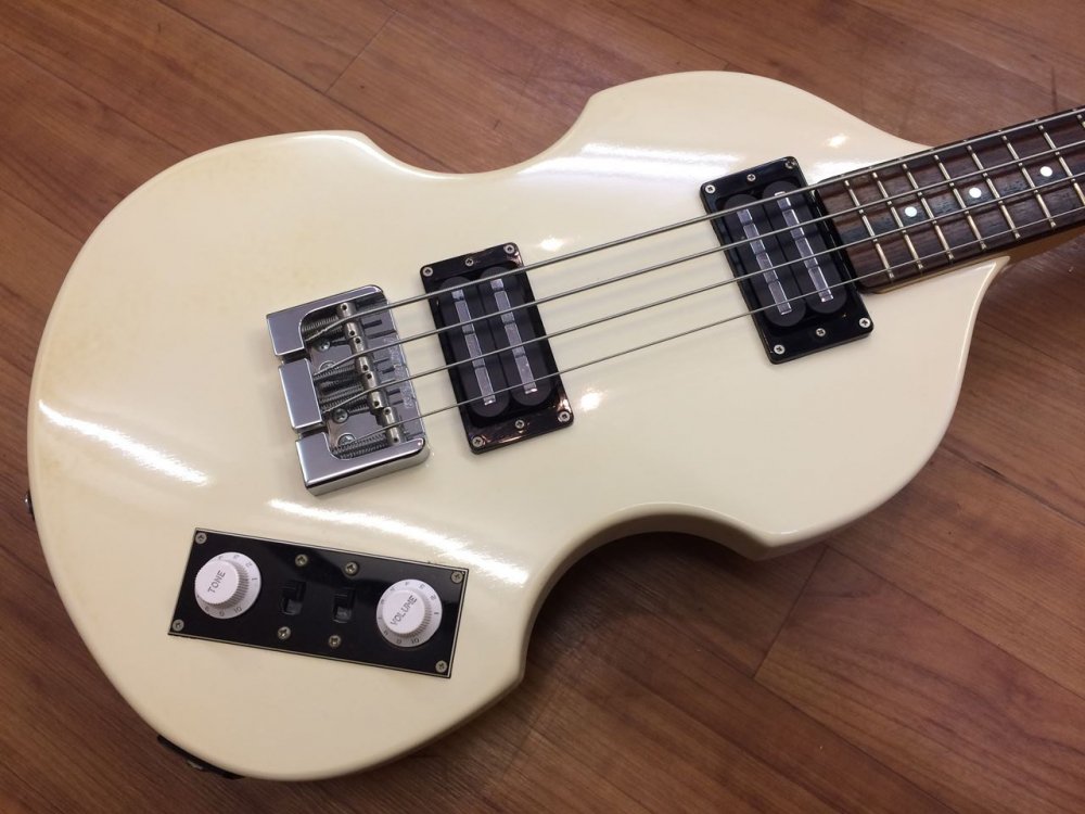 中古品 GRECO VBS-500 BEETLE BASS WH 日本製 - Sunshine Guitar