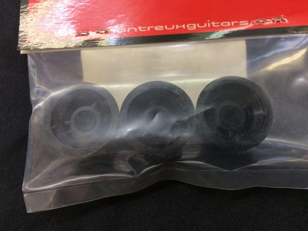 Montreux Strat 1V2T knob set Black(3) #818 コントロールノブ・インチ/ミリ兼用 日本全国送料無料! - Sunshine Guitar 奈良市・生駒市でのギターのレッスン・販売・買取・修理のご相談は サンシャインギターへ♪無料体験レッスンやってます♪ Montreux Strat 1V2T knob set Black(3) #818 コントロールノブ・インチ/ミリ兼用 日本全国送料無料! - Sunshine Guitar 奈良市・生駒市でのギターのレッスン・販売・買取・修理のご相談は サンシャインギターへ♪無料体験レッスンやってます♪