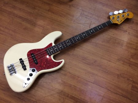 中古品 Fender Japan JB62-80 VWH w/ Fender U.S.A Pick Ups