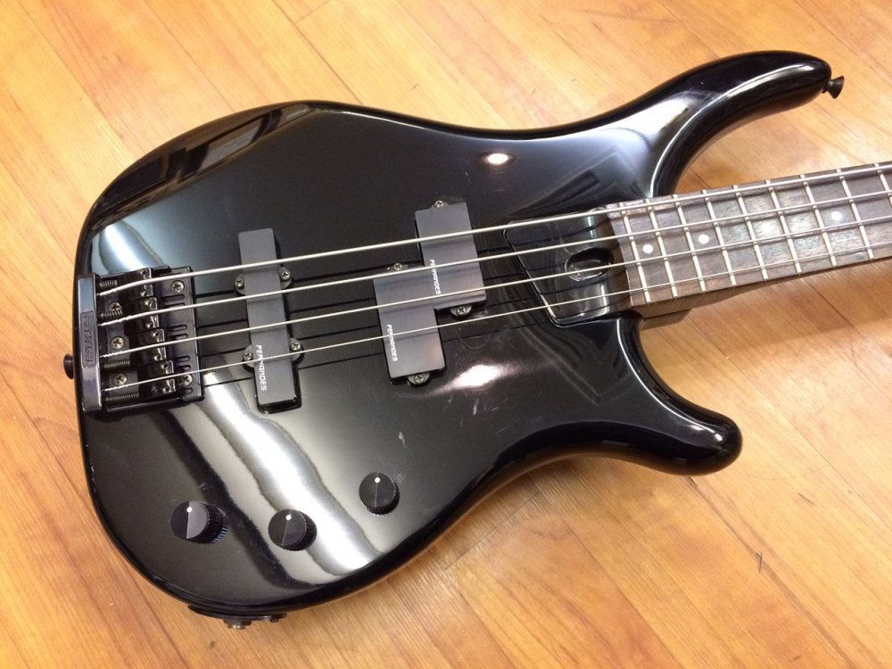 中古品 FERNANDES FRB-50 Black 日本製＊エキサイティングセール対象品