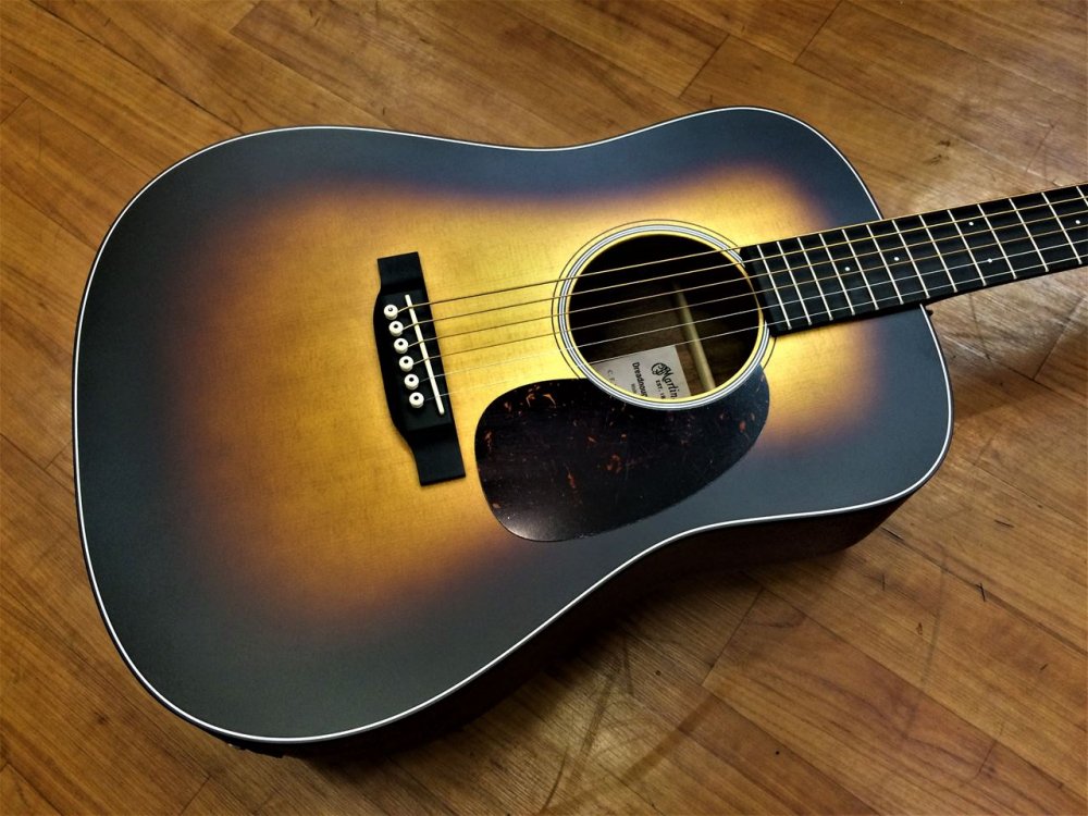 Martin Dreadnought Junior DJR-10E Burst w/ Fishman Transducer - Sunshine  Guitar （サンシャインギター）- 奈良市のギターレッスン、販売、買取、修理はおまかせください