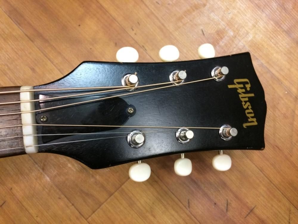 Gibson LG-0 Solid Spruce Top w/Ajustable Saddle 1968