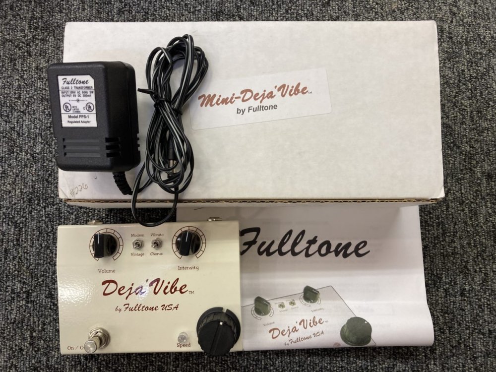 中古品 Fulltone Mini Deja Vibe (MDV-1) 2003 w/Michael Fuller