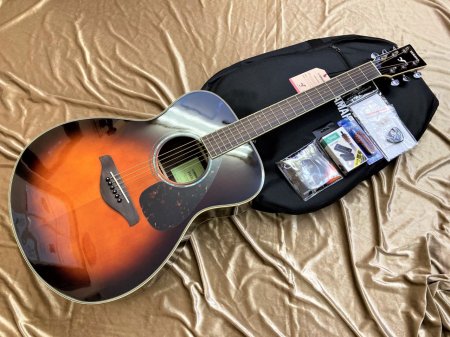 YAMAHA FS830 TBS （Tobacco Brown Sunburst ）ビギナー7点セット（チューナー、カポタスト、ピックなど）付き！ -  Sunshine Guitar （サンシャインギター）- 奈良市のギターレッスン、販売、買取、修理はおまかせください