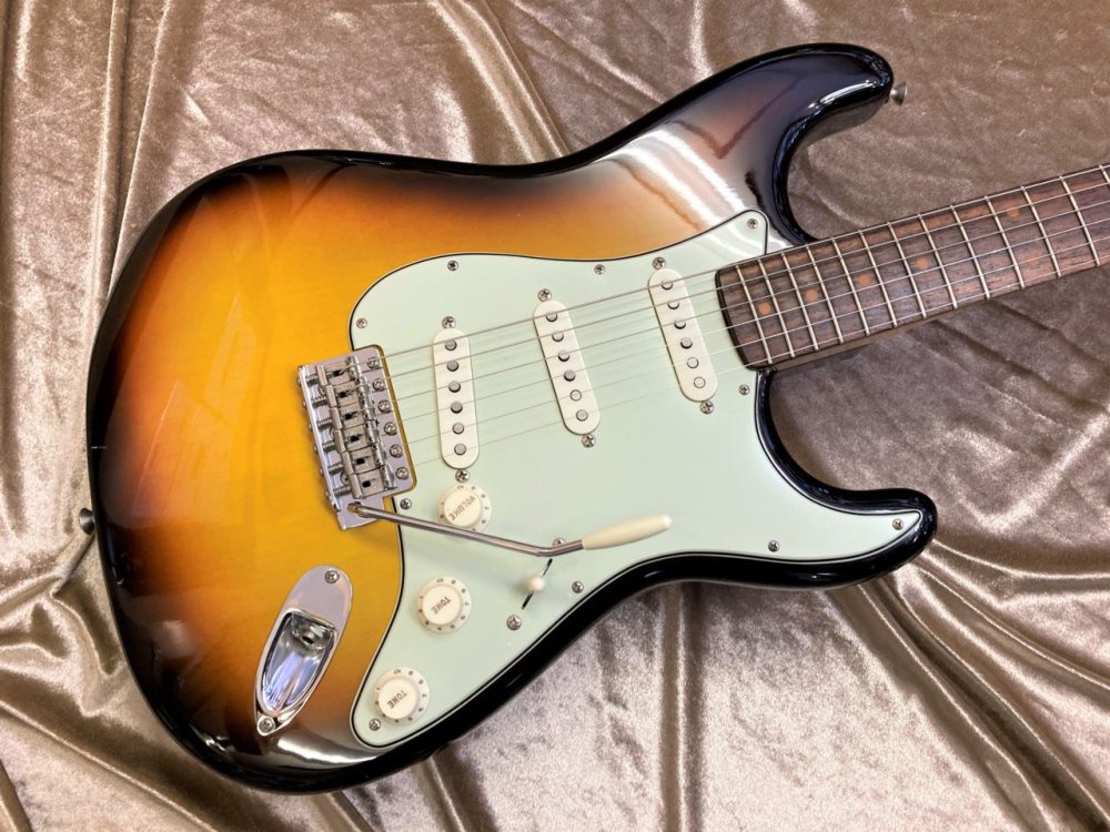 中古品 Fender American Vintage '59 Stratocaster 3 Color Sunburst - Sunshine  Guitar （サンシャインギター）- 奈良市のギターレッスン、販売、買取、修理はおまかせください