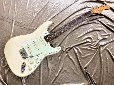 中古品 Fender Japan Exclusive Classic 60s Stratocaster Olympic 