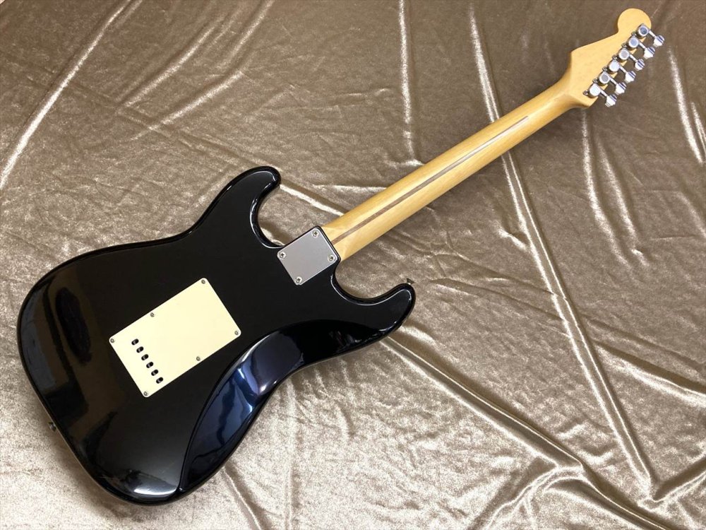 中古品 Fender Japan ST-33M Black - Sunshine Guitar （サンシャインギター）- 奈良市のギター レッスン、販売、買取、修理はおまかせください