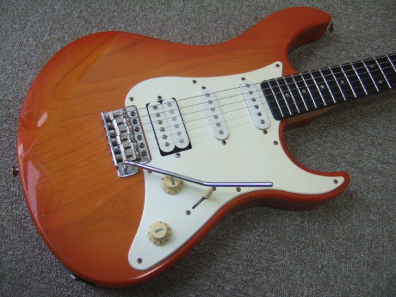 中古品 YAMAHA YGS112T エレキギター - 奈良のギターショップ 