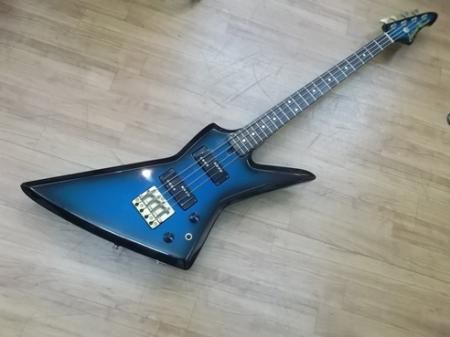 中古品 Aria Pro II ZZB DELUXE BBS 日本製 エクスプローラーベース・タイプ - 奈良市のギターショップ “Sunshine  Guitar” -サンシャインギター